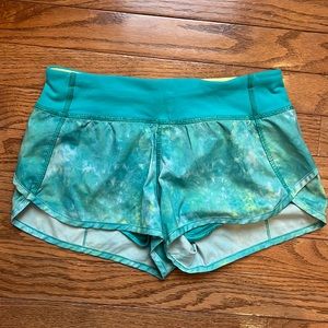 Ivivva blue/green patterned shorts